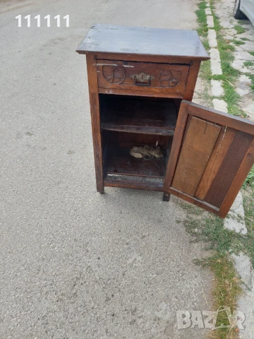 Шкафче за колекционери и ценители , снимка 5 - Шкафове - 51229178