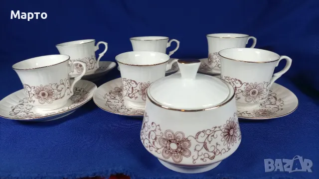 Български костен порцелан, 5 чашки, 5 чинийки, захарничка с капаче