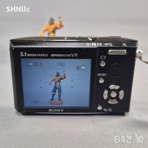 Цифров фотоапарат Sony CyberShot DSC-T5, снимка 4 - Фотоапарати - 51202150