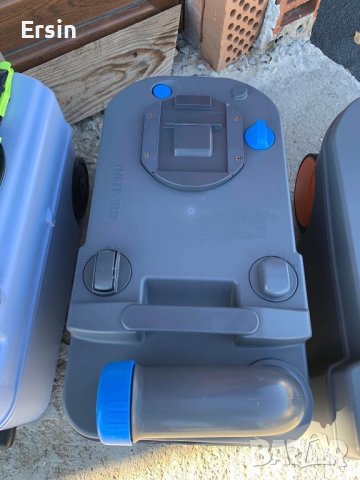 Касета за тоалетни: Dometic и Thetford, снимка 3 - Химически тоалетни - 43434189