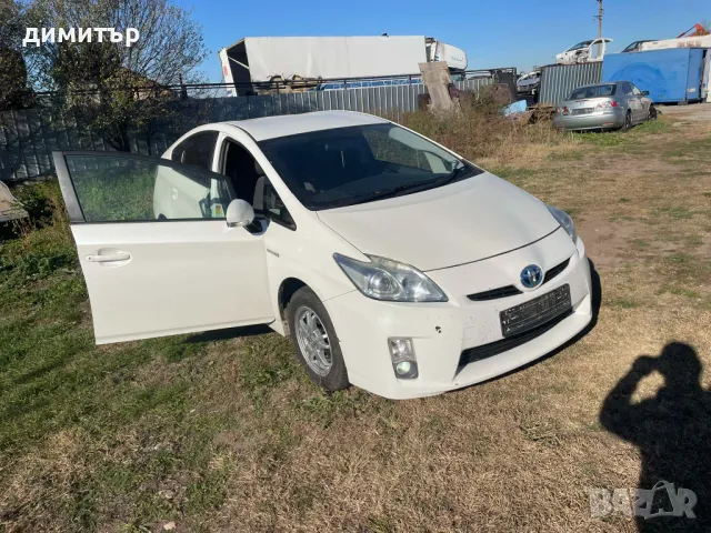 toyota prius 3 1.8 hybrid на части тойота приус 3 1.8 хибрид, снимка 2 - Автомобили и джипове - 48004934