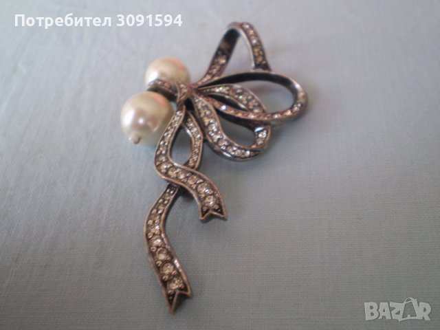 дизаинерска  красива  сребърна брошка перли и циркони, снимка 2 - Антикварни и старинни предмети - 36875288