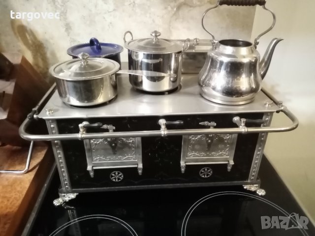 Колекционерска детска метална печка холандско производство, снимка 1 - Антикварни и старинни предмети - 33089437