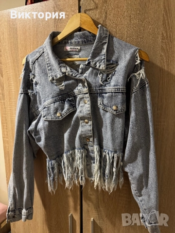 Късо дънково яке , снимка 2 - Якета - 52352994