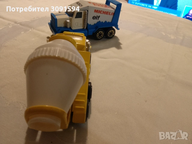 Соц ламаринено камионче бетонобъркачка, произведено в България в завода за играчки "Мир" Разград., снимка 7 - Колекции - 53597234