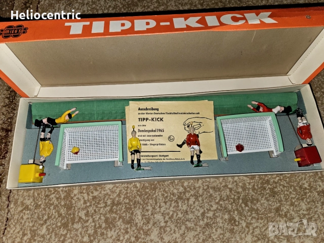 Стара футболна игра Tipp - kick, снимка 2 - Антикварни и старинни предмети - 52292755