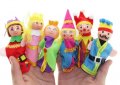 6 кукли Царство Дървени с плат пръсти пръстчета за ръце детски театър, снимка 1 - Кукли - 27954600