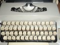 две портативни пишещи машини - налично, снимка 2