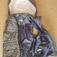 Грейка за момиче на H&M размер 128, снимка 3 - Детски якета и елеци - 38519826