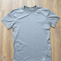 Страхотна мъжка тениска NIKE размер XL, снимка 2 - Тениски - 36394165