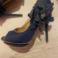 Дамски обувки с цвете модел Dolce and Gabanna, снимка 4 - Дамски ежедневни обувки - 35457132
