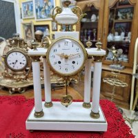 Красив антикварен френски каминен часовник , снимка 1 - Антикварни и старинни предмети - 43272311