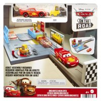 Игрален комплект McQueen - Pitty On The Road Disney / Cars, снимка 1 - Коли, камиони, мотори, писти - 40081560