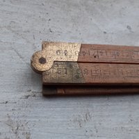 Стар антикварен дървен метър с бронзови панти, снимка 3 - Антикварни и старинни предмети - 43152863