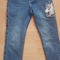 Нови дънки с еднорог НМ , снимка 1 - Панталони и долнища за бебе - 33176882