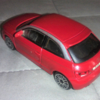 Метална количка Bburago Audi A1 - 1:43, снимка 2 - Колекции - 38449560