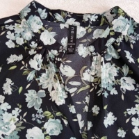 Флорална блуза, снимка 2 - Туники - 44842100