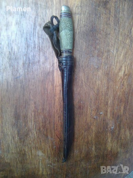 Стар метален нож кама посребрен и костени ченели и кания от естественна кожа, снимка 1