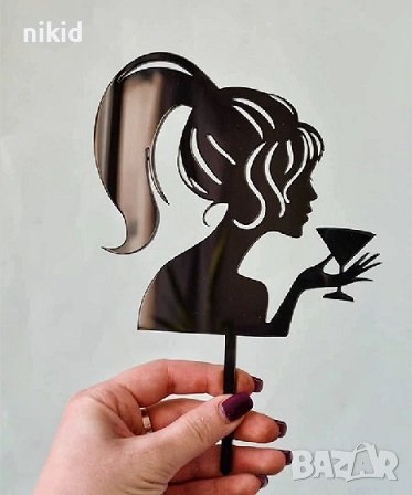 Момиче жена дама с чаша коктейл в ръка  черен пластмасов топер украса за торта парти, снимка 1