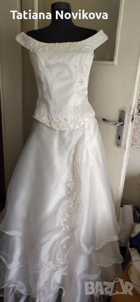 Бюстие и пола, снимка 1