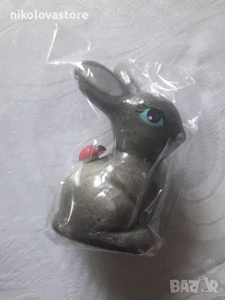 малка фигурка зайче с калинка, снимка 1
