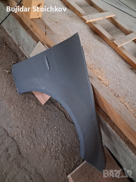 Преден десен калник за Мерцедес W204, снимка 1