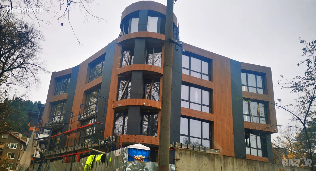 ПРОДАВАМ МАГАЗИН/АТЕЛИЕ В НОВОПОСТРОЕНА СГРАДА В НАЙ-КРАСИВАТА И ТИХА ЧАСТ НА ПАНЧАРЕВО С ПАНОРАМА, снимка 1