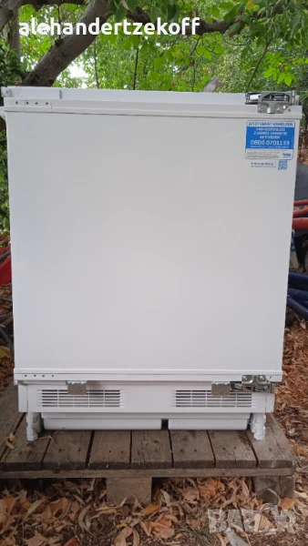 Малък хладилник за вграждане BEKO BU 1153 HCN 82.00 см, снимка 1