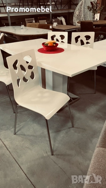 Трапезна маса МДФ плот бял лак и хромирана основа, снимка 1