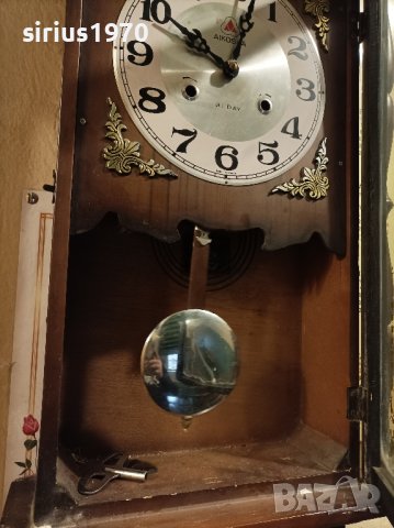 корейски стенен часовник профилактиран работещ, снимка 3 - Стенни часовници - 44002487