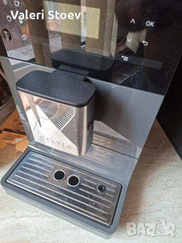 Кафе машина MIELE, снимка 2 - Кафемашини - 52677653