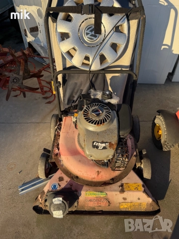 Бензинов листосъбирач, снимка 2 - Градинска техника - 51724924