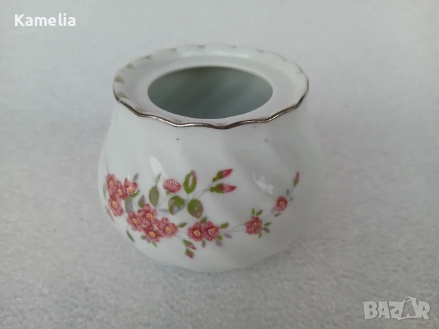 Малка порцеланова захарница