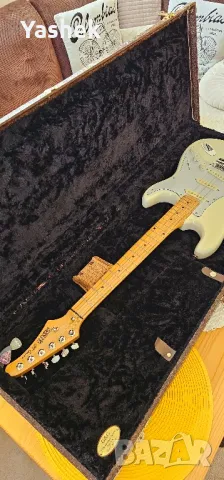 Fender Custom Shop Два оригинални куфара., снимка 17 - Китари - 48584163