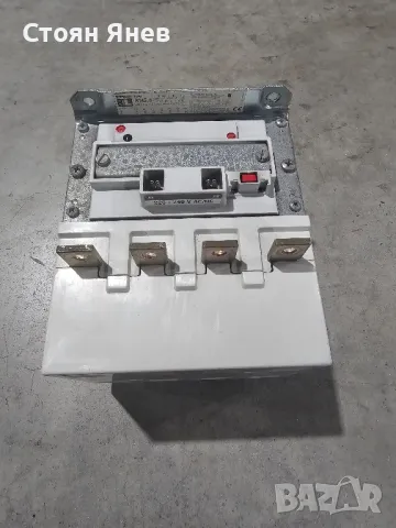 Контактор Lovato B145.4 - 250A - 4 полюсен, снимка 2 - Други машини и части - 49854321