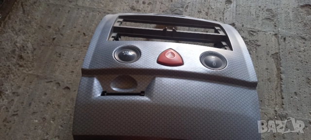 Централна конзола Renault Megane II, снимка 2 - Части - 51479681