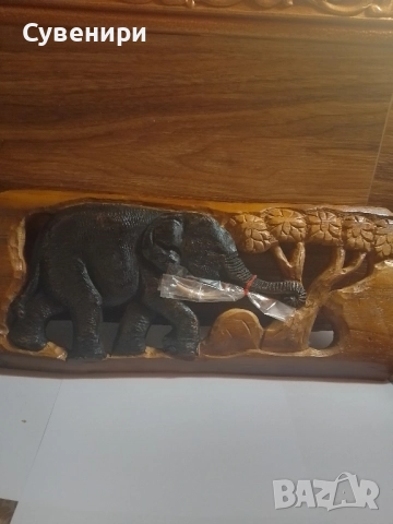 пано за стена-дърворезба