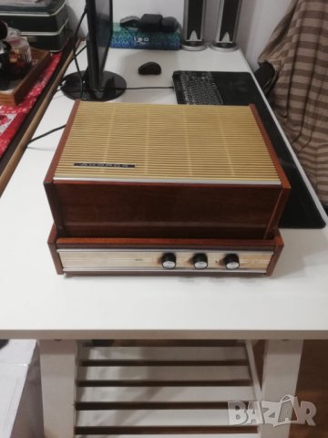 Прекрасен грамофон Рига моно с колона, снимка 5 - Грамофони - 40416195