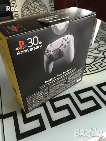 Playstation 5 DualSense - 30th Anniversary, Limited Edition, снимка 2 - PlayStation конзоли - 48066283