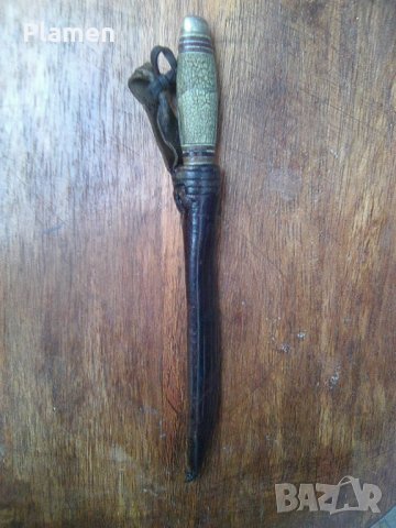 Стар метален нож кама посребрен и костени ченели и кания от естественна кожа