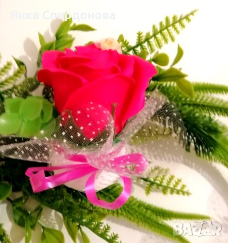 Кашпички с вечни рози, снимка 7 - Изкуствени цветя - 44127711