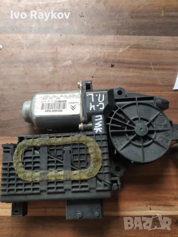 Моторче за преден десен прозорец Citroën C4 Picasso 9654087580