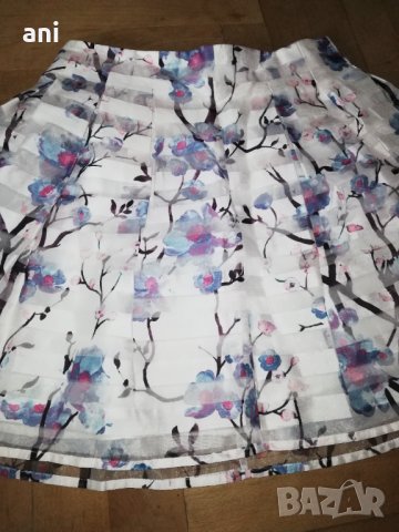 официална пола, снимка 3 - Детски рокли и поли - 43710566