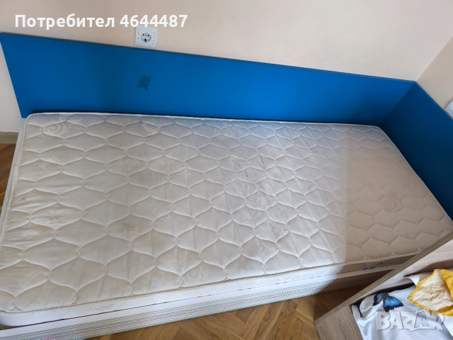 Единично легло с еднолицев матрак, спешна продажба