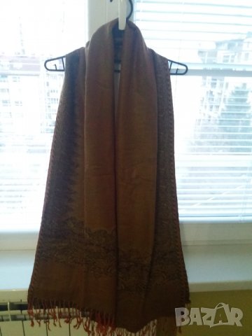 Дамски шал с ресни, снимка 5 - Шалове - 35612465