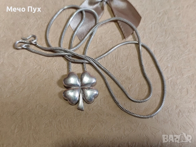 Сребърен синджир с висулка Детелина (379)