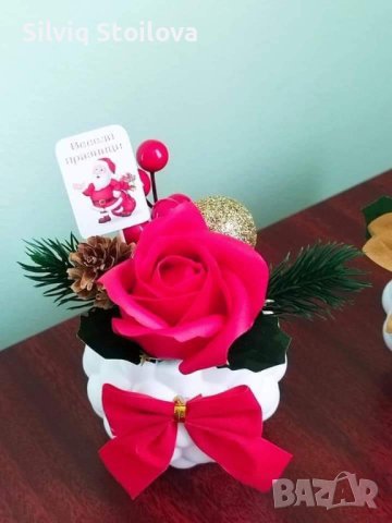 🎅🏻 Коледни бюджетни керамични кашпи със сапунени коледна звезди и рози🎄, снимка 7 - Коледни подаръци - 43250544