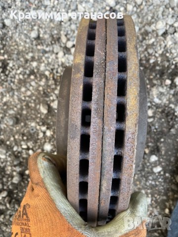 Предни дискове за Тойота Аурис.2010г.1.3vvt-I , снимка 4 - Части - 44118885