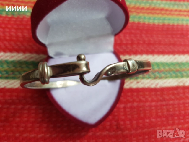 Сребърна гривна 