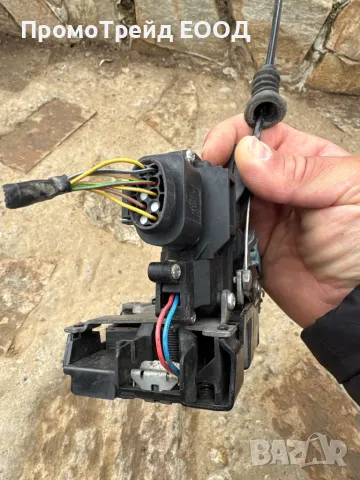 Задна дясна брава врата Шкода Октавия 2 Skoda Octavia ll, снимка 4 - Части - 49902282